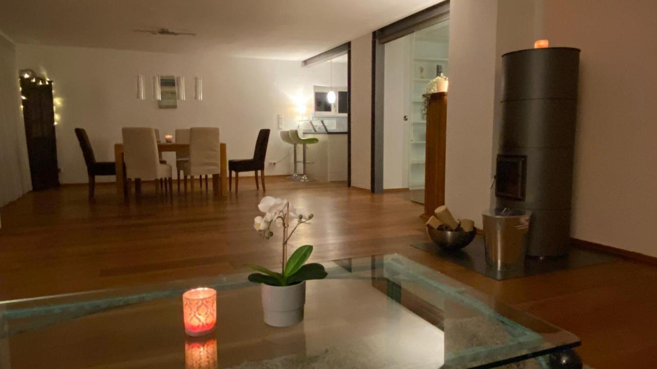 Fewo Luxus Wohnung Im Eigenen Ferienhaus, 120 Qm, Naehe Regensburg Mit Balkon, Terrasse & Garten, Gute Zuganbindung Laaber Экстерьер фото