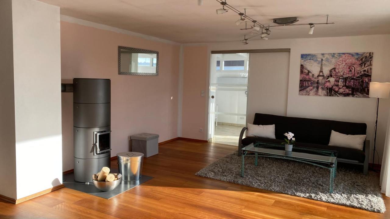 Fewo Luxus Wohnung Im Eigenen Ferienhaus, 120 Qm, Naehe Regensburg Mit Balkon, Terrasse & Garten, Gute Zuganbindung Laaber Экстерьер фото