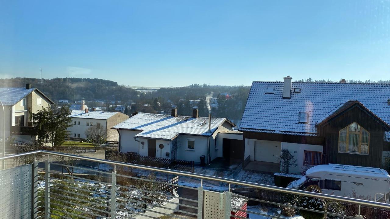 Fewo Luxus Wohnung Im Eigenen Ferienhaus, 120 Qm, Naehe Regensburg Mit Balkon, Terrasse & Garten, Gute Zuganbindung Laaber Экстерьер фото